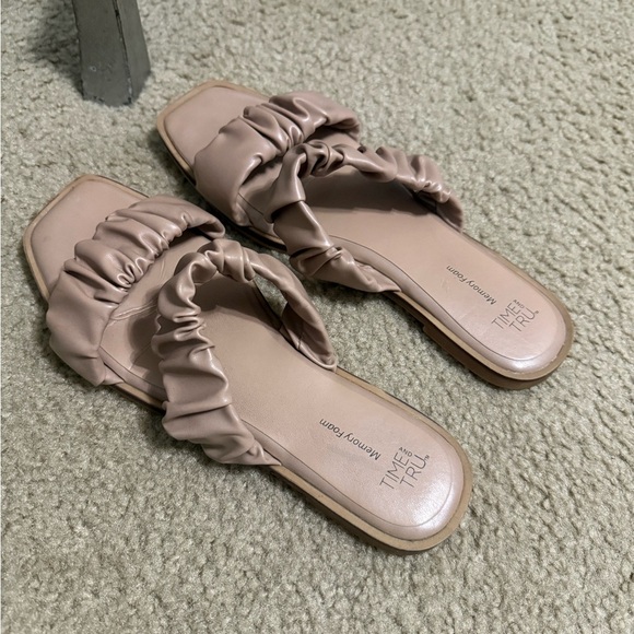 Time and Tru Tan Sandals with Ruched Strap - Picture 3 of 3